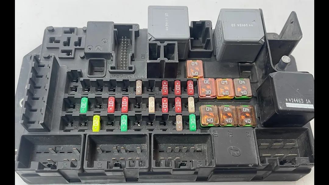 Rear Fuse Box - 2015 Jaguar XJL