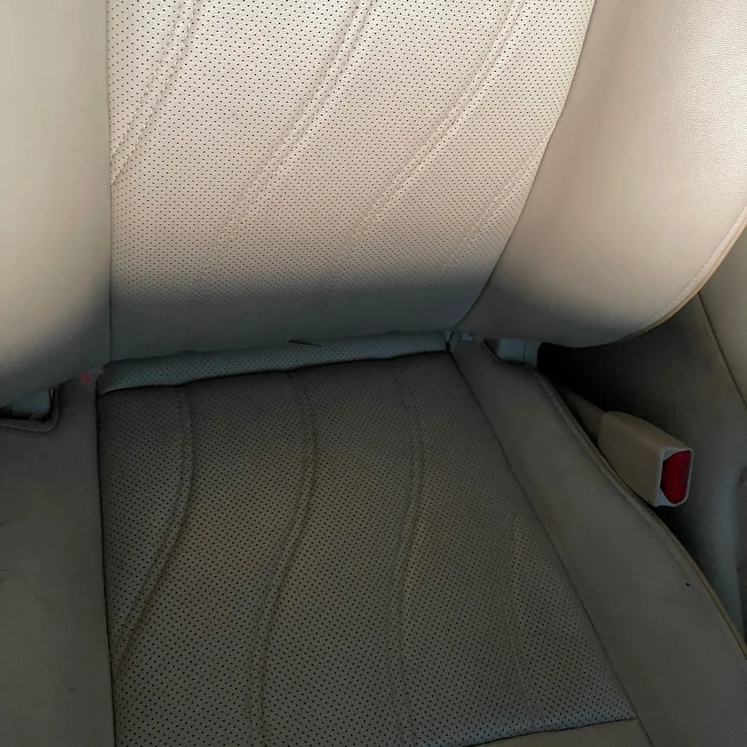 Front Seat (RHS) - 2015 Infiniti QX60