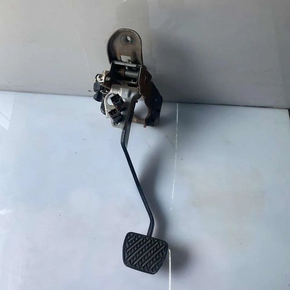 Brake Pedal - 2011 Infiniti QX56
