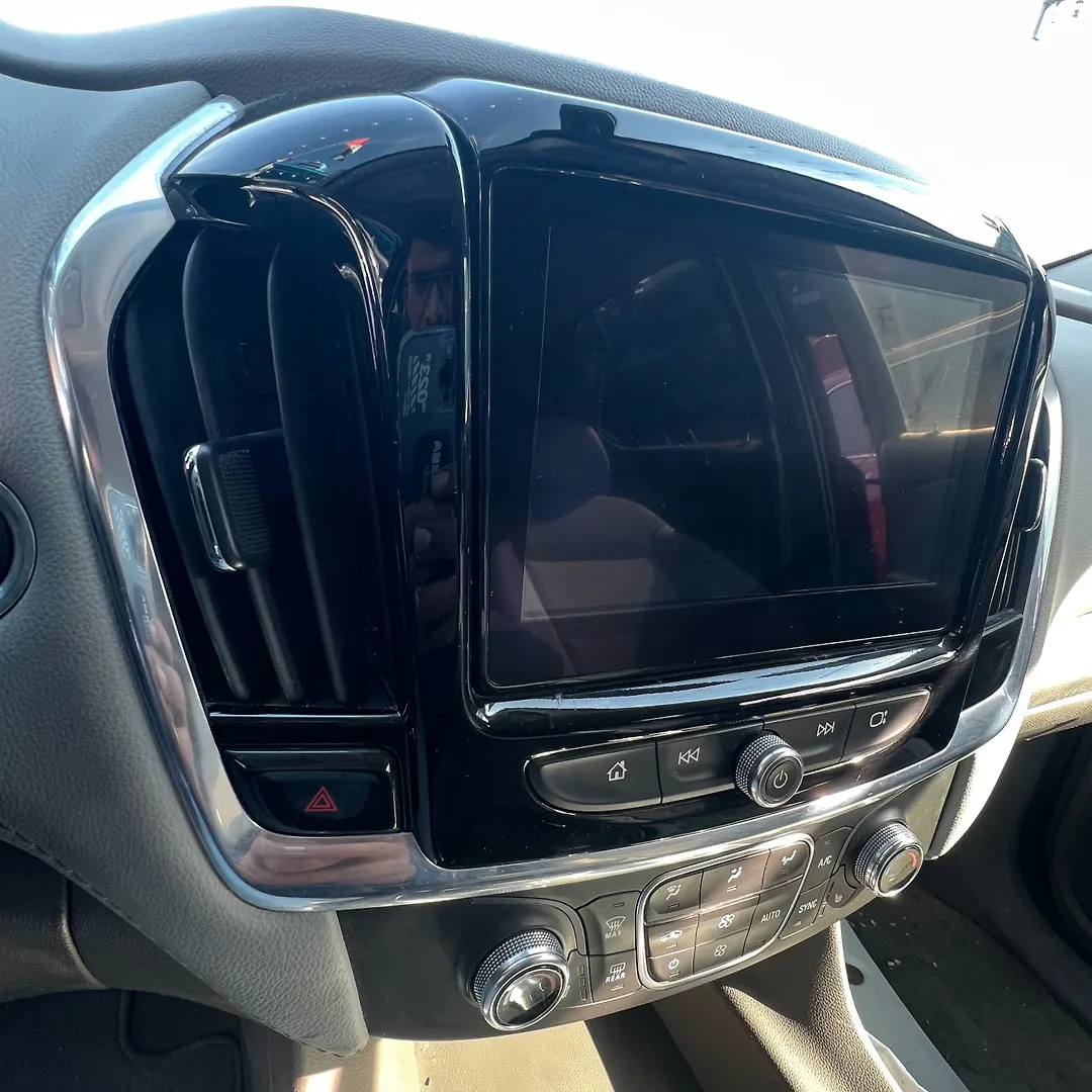 Info-gps-tv screen - 2020 Chevrolet Traverse