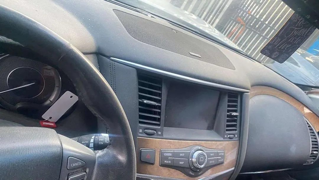 Dashboard  - 2011 Infiniti QX56