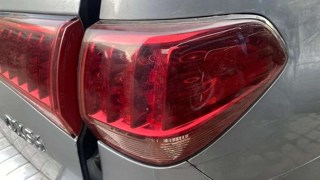 Tail Light (RH) - 2012 Infiniti QX56