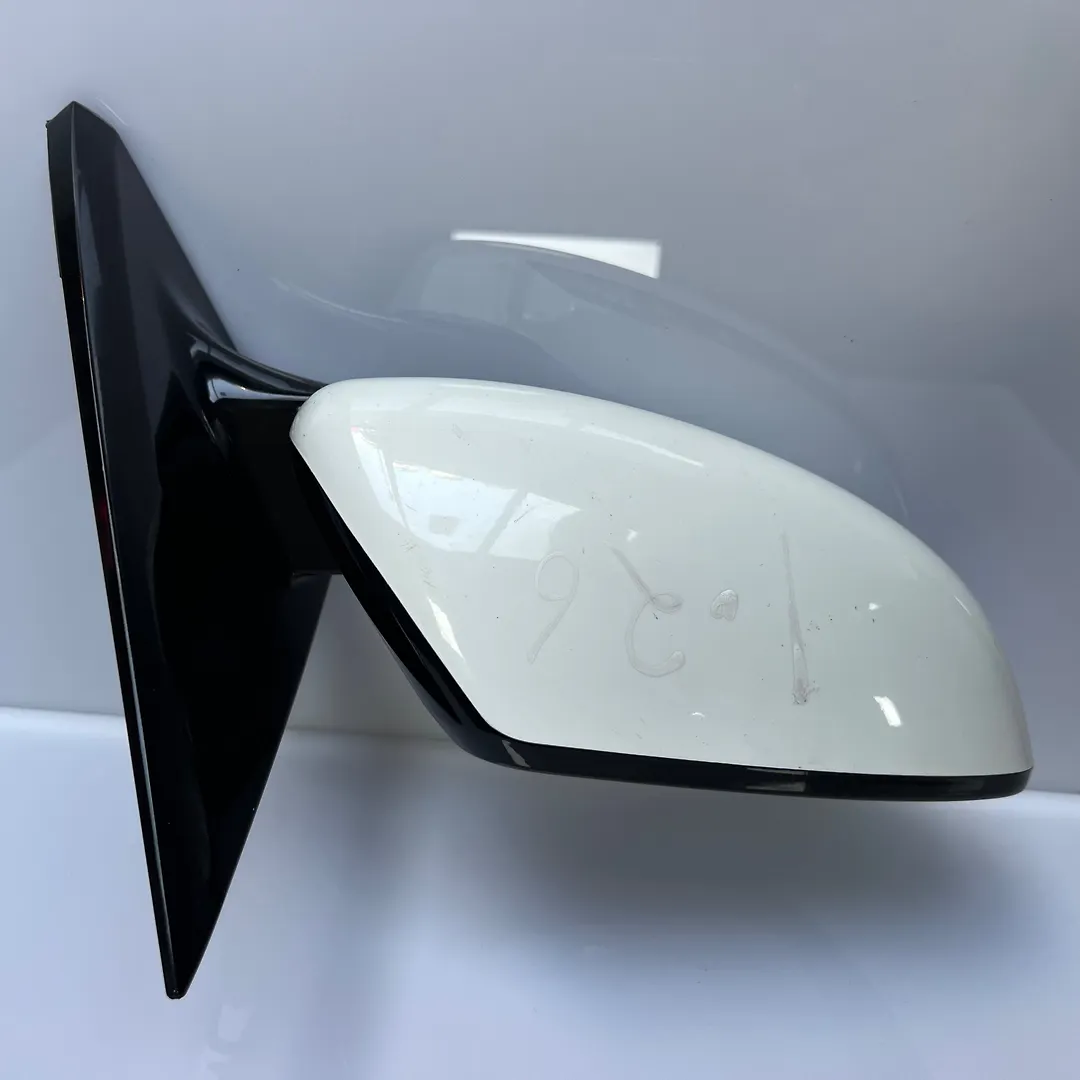 Side Mirror (RH) - 2016 Nissan Pathfinder