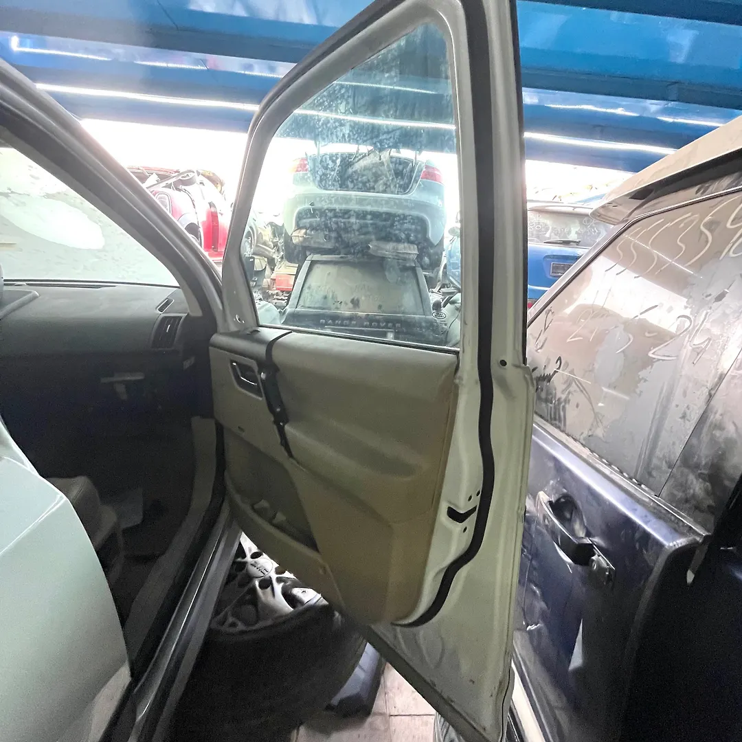 Door (RHF) - 2014 Land Rover LR2