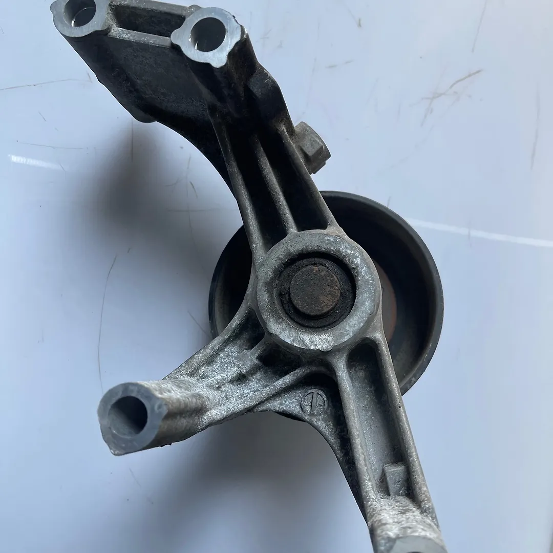 Clutch bracket - 2014 Nissan Armada SUV