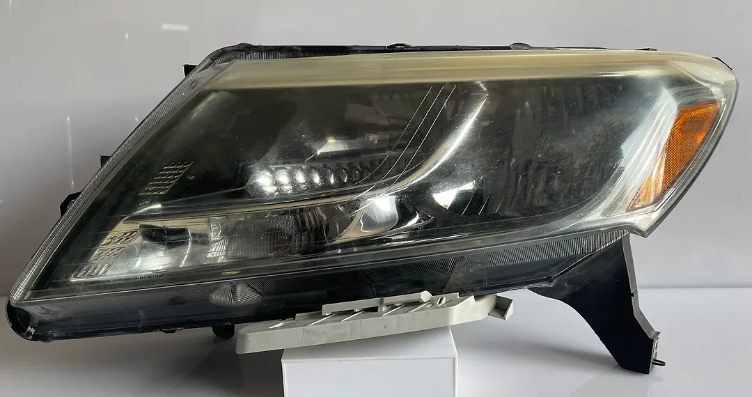 Headlight (LH) - 2013 Nissan Pathfinder