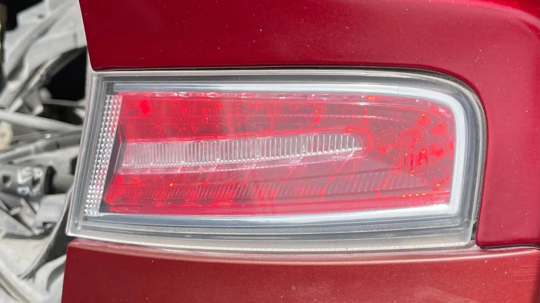 Tail Light (RH) - 2014 Lincoln MKZ