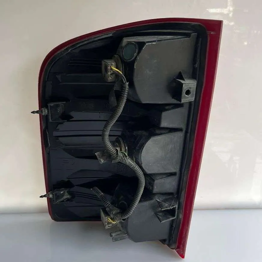 Tail Light (RH) - 2011 Chevrolet SILVERADO LTZ