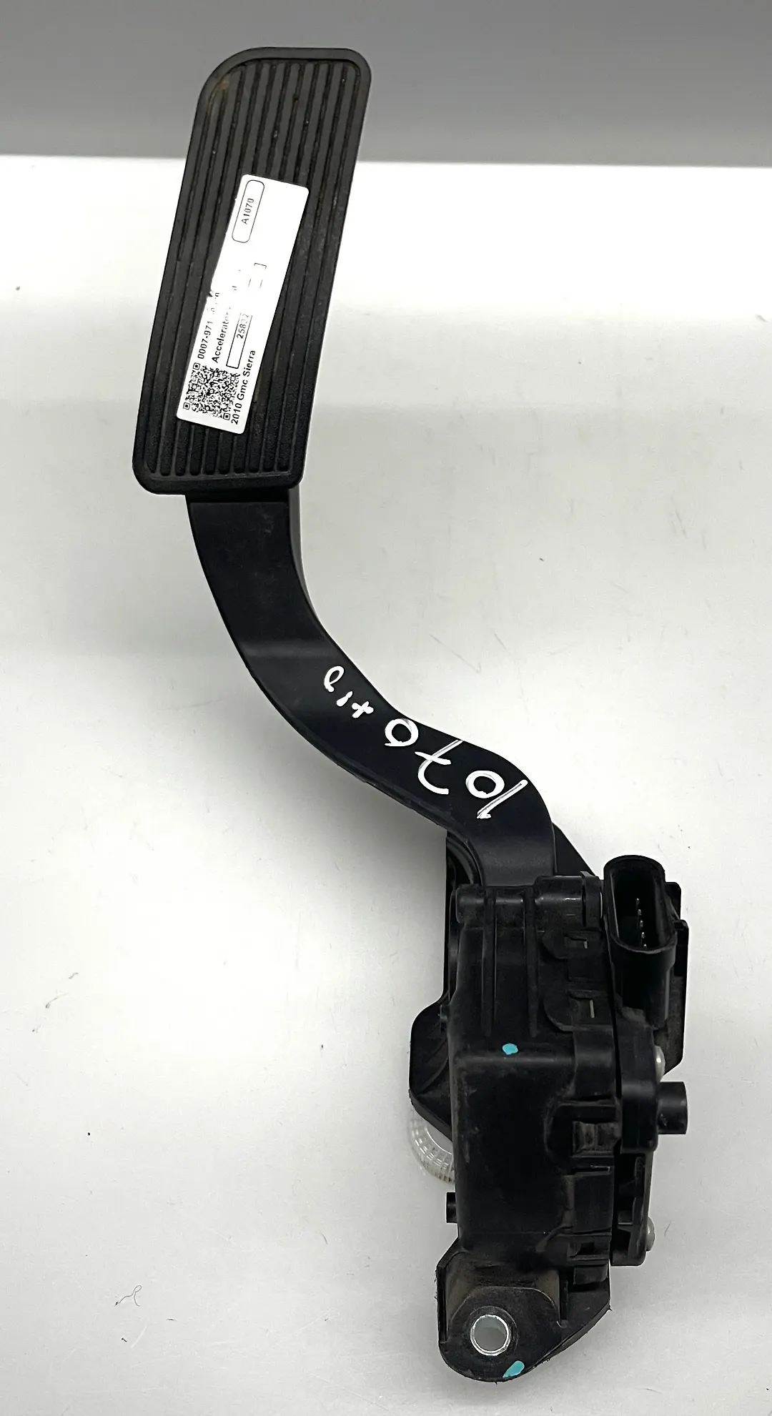 Accelerator pedal - 2010 GMC Sierra
