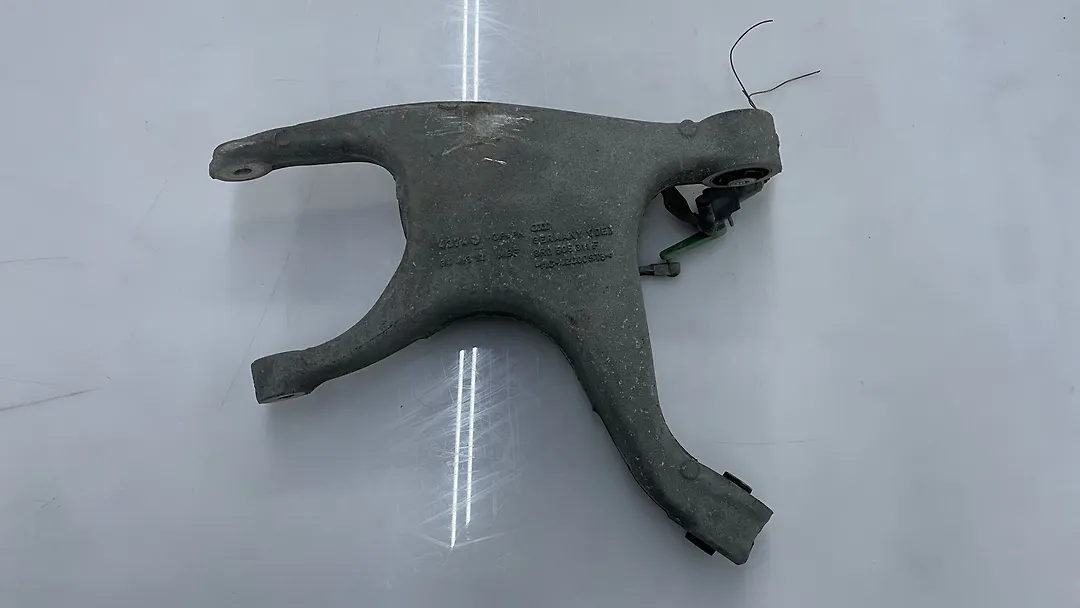 Lower Arm(RHF) - 2009 Audi Q7