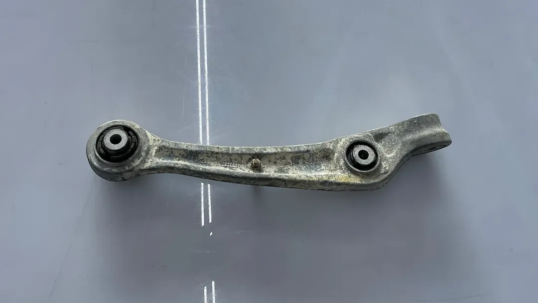 Lower arm (LH) - 2009 Audi A4