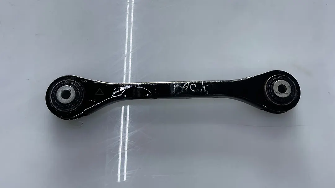 Lower arm (RH) - 2011 Audi A4
