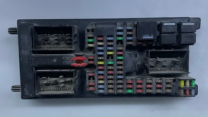 Fuse Box Panel - 2007 Land Rover RANGE ROVER