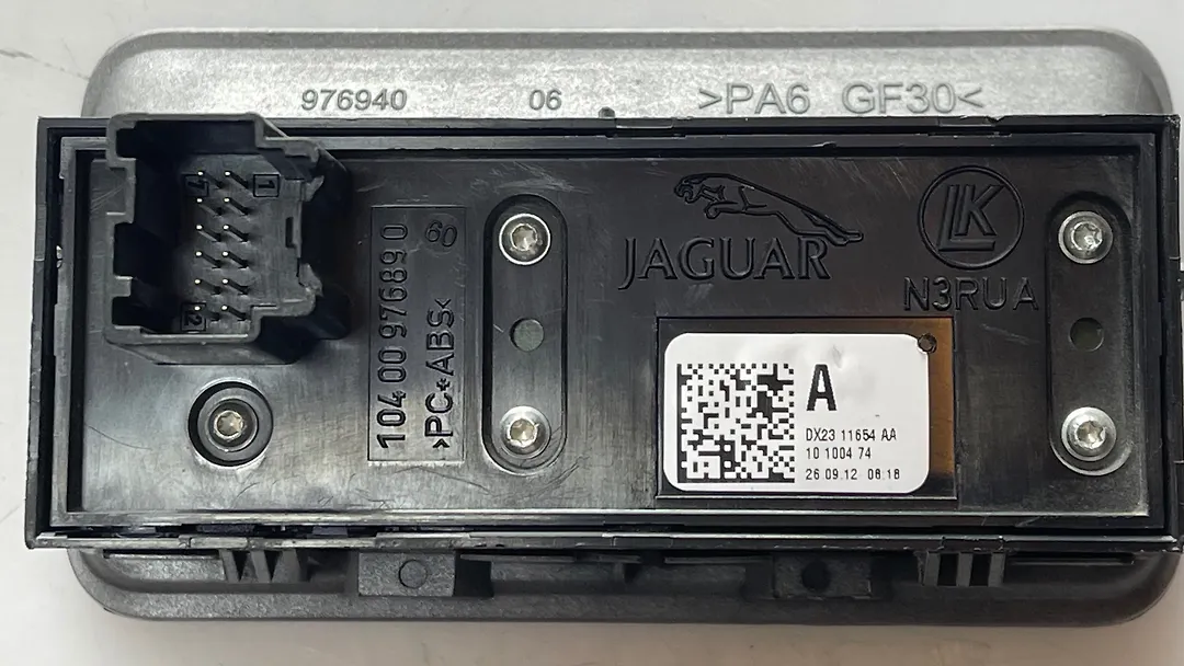 Tailgate Fog light  Open Switch - 2011 Jaguar XJ