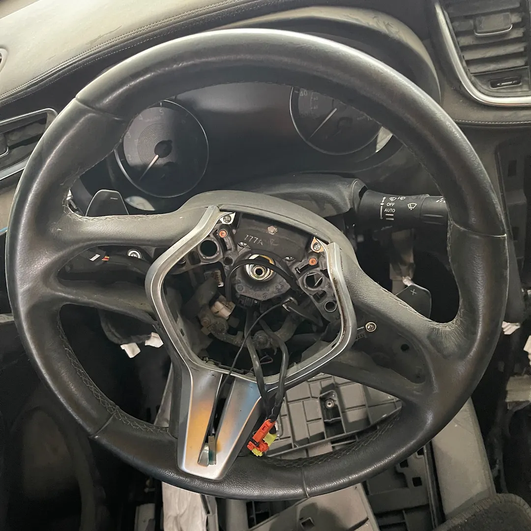 Steering wheel - 2018 Infiniti QX50 2.0 Turbo