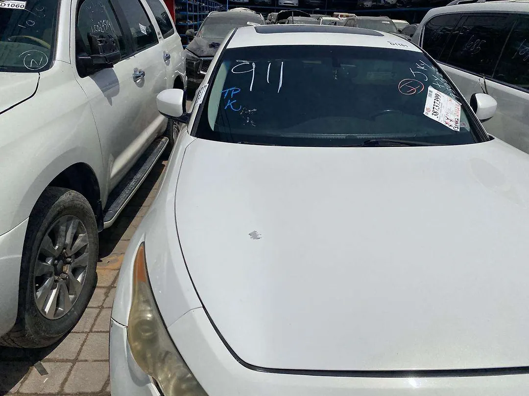 Windshield glass - 2011 Infiniti FX50