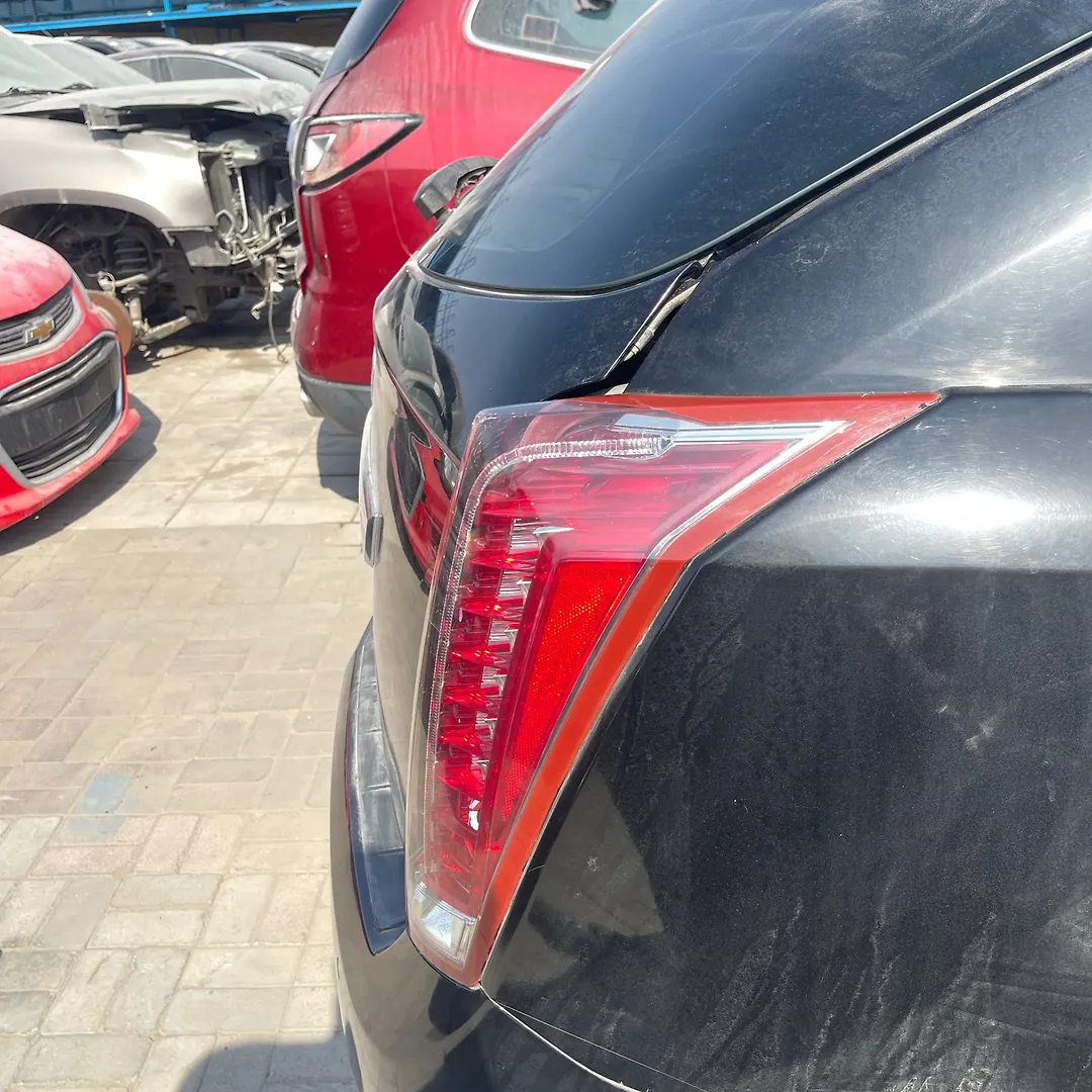 Tail Light (RH) - 2010 Cadillac SRX Premium
