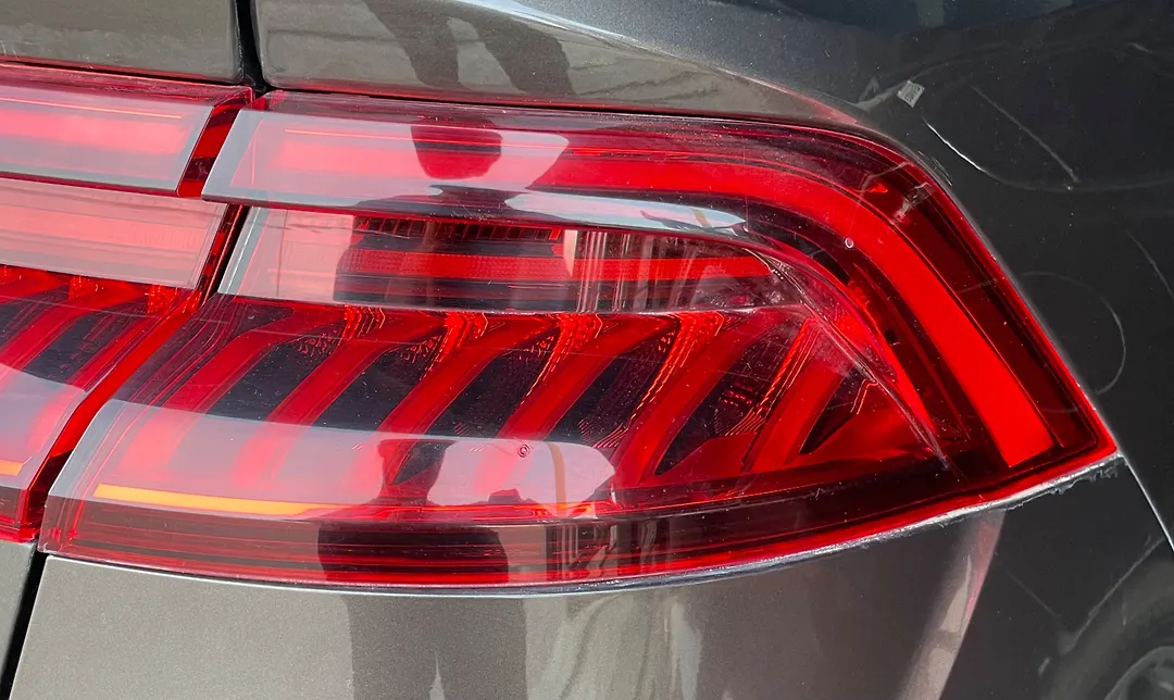 Tail Light (RH) - 2019 Audi Q8