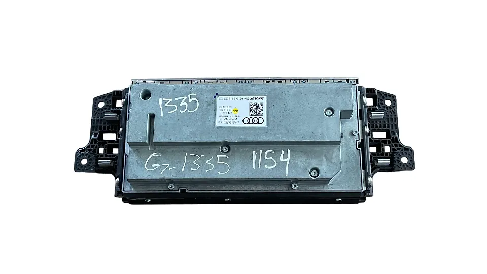 Info/GPS/TV Screen - 2019 Audi Q8
