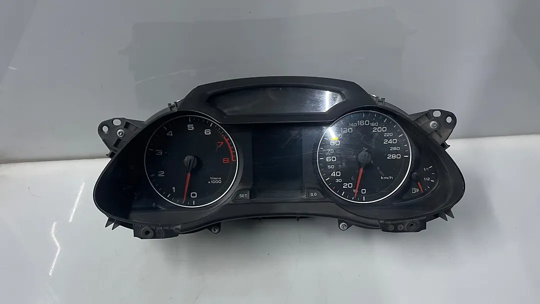 Speedometer - 2012 Audi A4