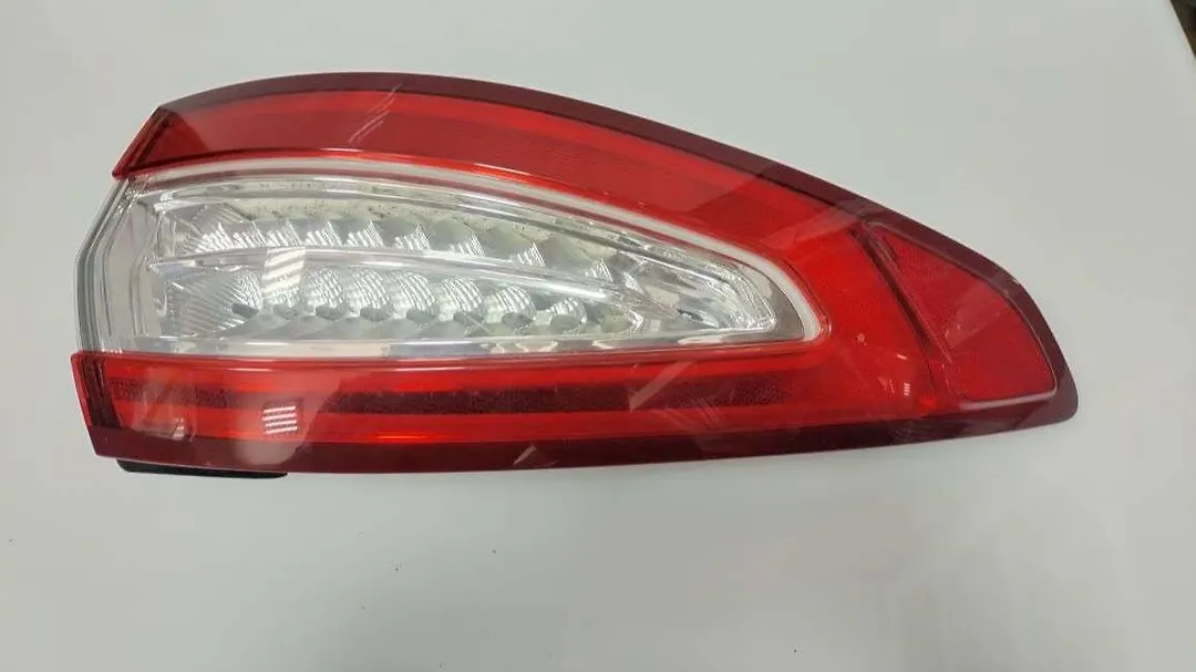 Tail Light (LH) - 2013 Ford Fusion