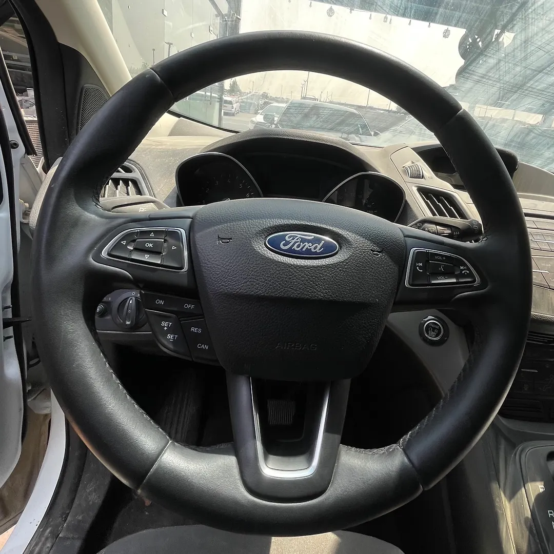 Steering wheel - 2019 Ford Escape