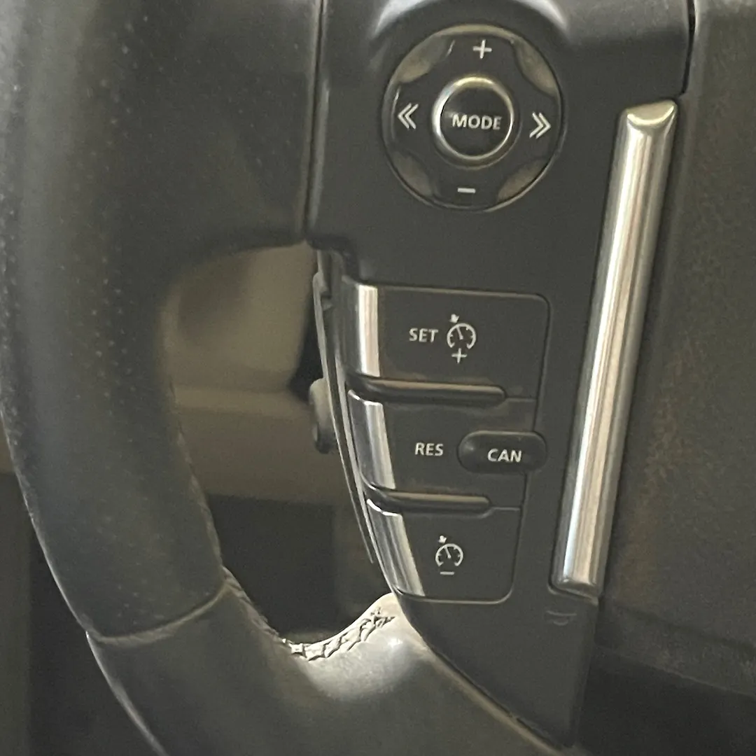 Steering wheel - 2011 Land Rover RANGE ROVER SPORT