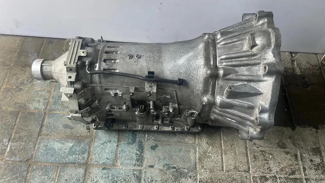 Gear box - 2011 Infiniti QX56 5.6i