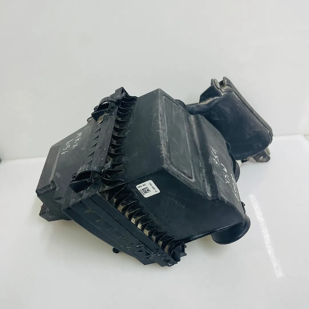 Air cleaner box - 2019 Lincoln Nautilus Reserve