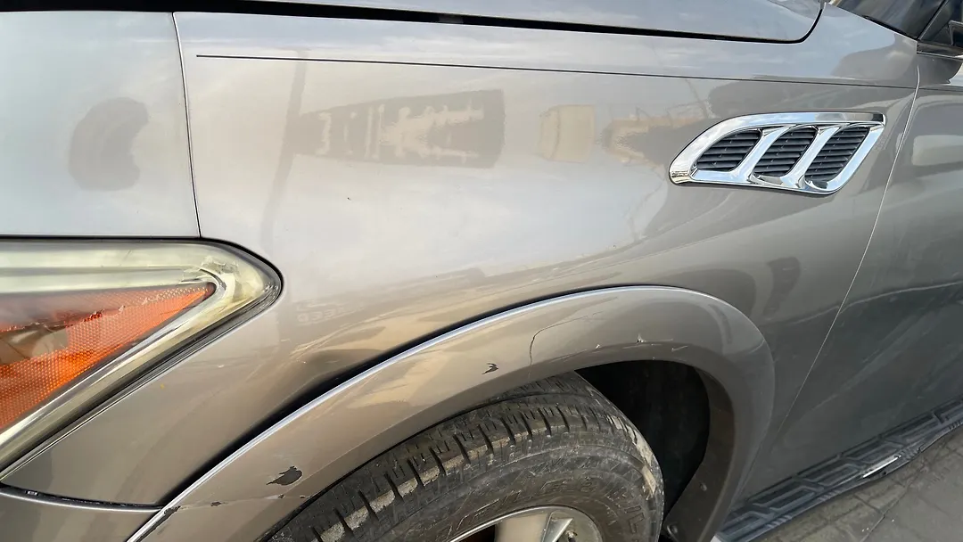 Fender (RHF) - 2011 Infiniti QX56 5.6i