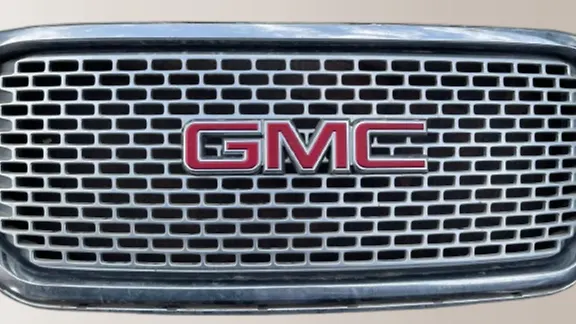 Front Bumper Grille - 2015 GMC Yukon XL DENALI