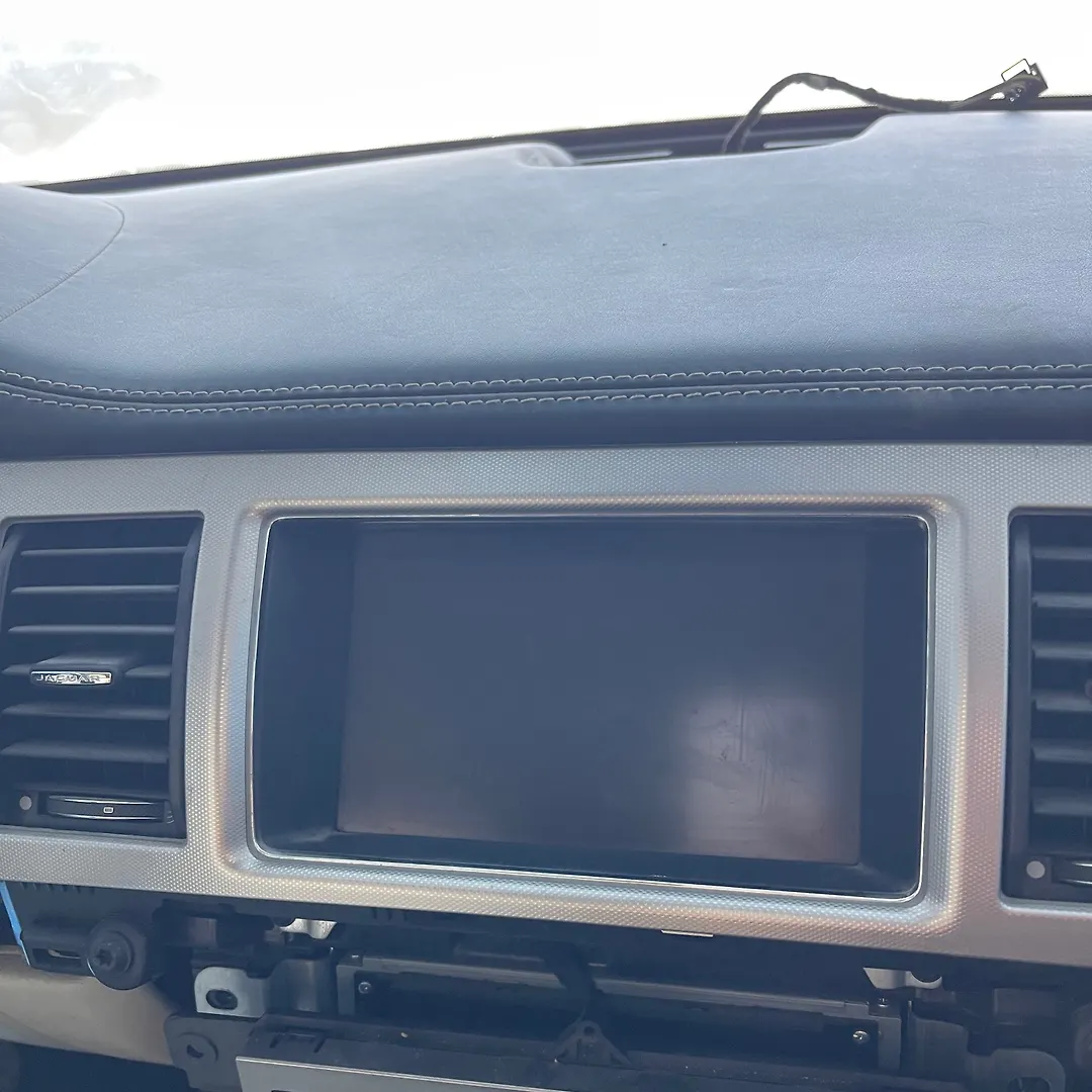 Info-gps-tv screen - 2013 Jaguar XF