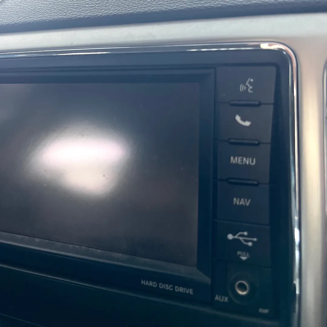 Info-gps-tv screen - 2013 Jeep GRAND CHEROOKE