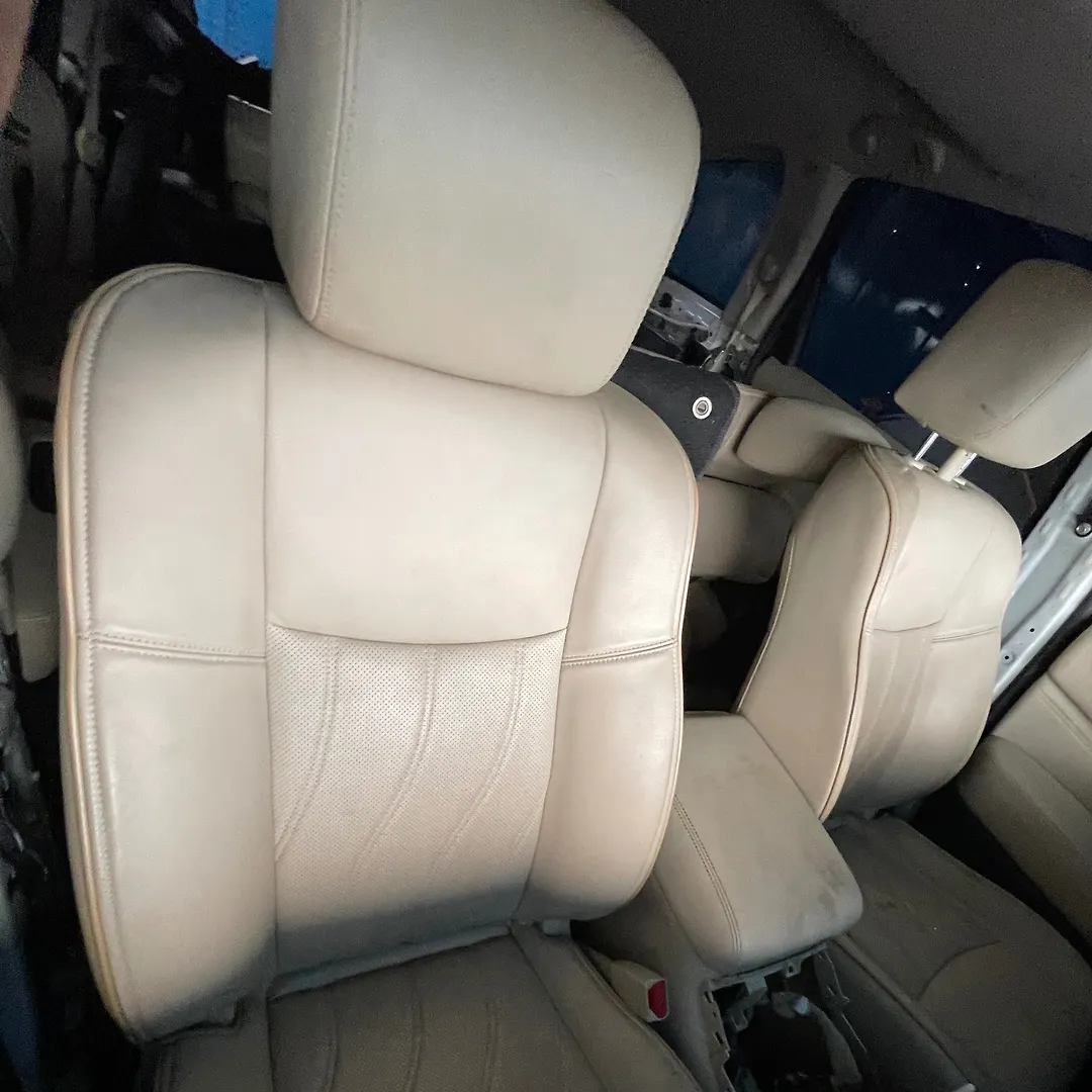Front Seat (RHS) - 2015 Infiniti QX60
