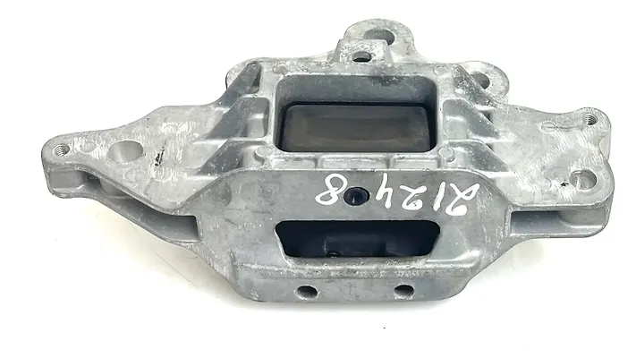 Mount bracket - 2021 Chevrolet Trailblazer RS AWD