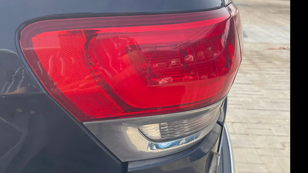 Tail Light (LH) - 2014 Jeep Grand Cherokee OVERLAND