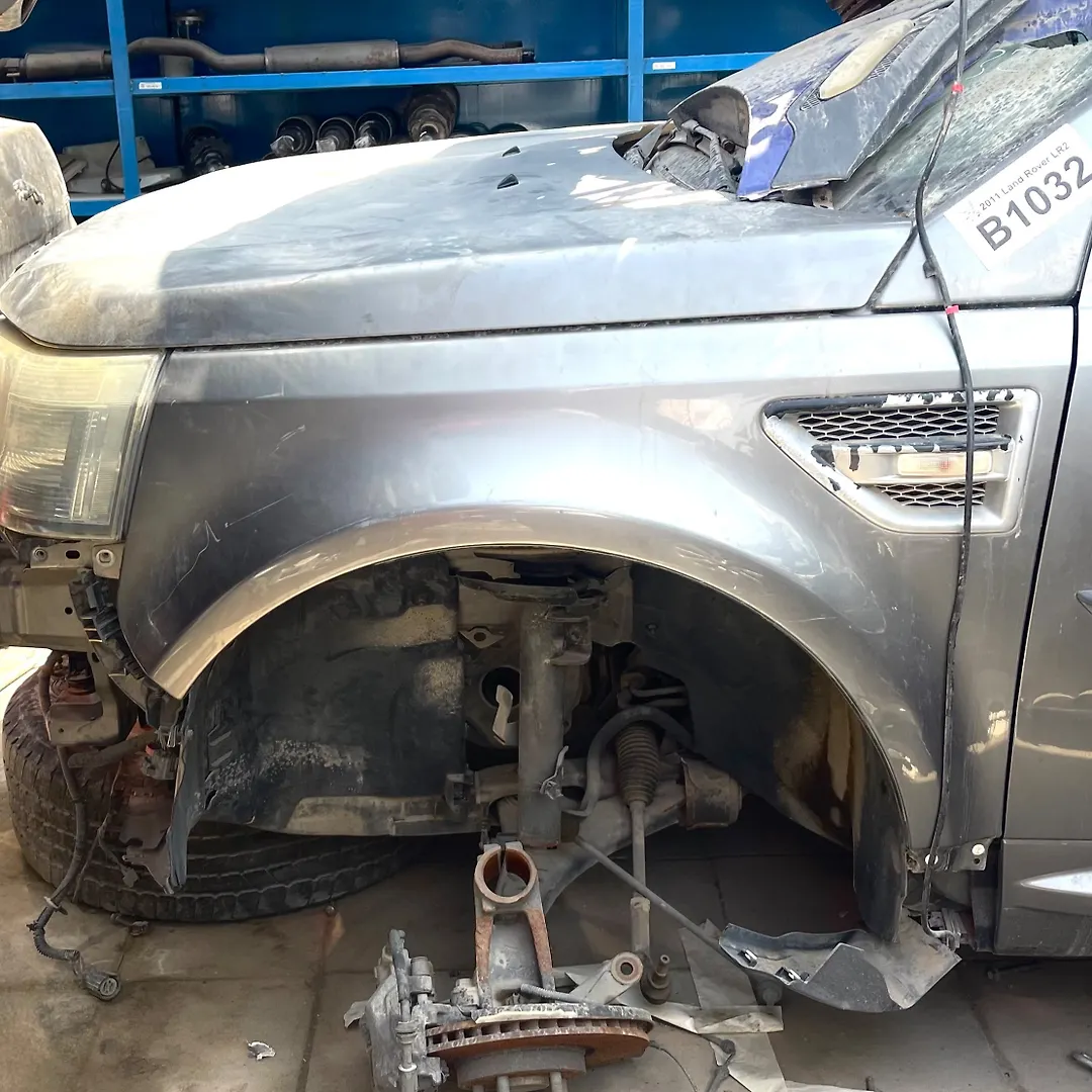 Fender (RHF) - 2011 Land Rover LR2