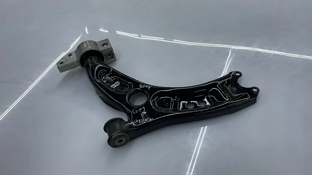 Lower arm (RH) - 2009 Volkswagen Scirocco