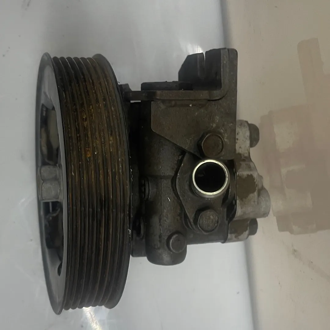 Power steering pump - 2011 Nissan Patrol
