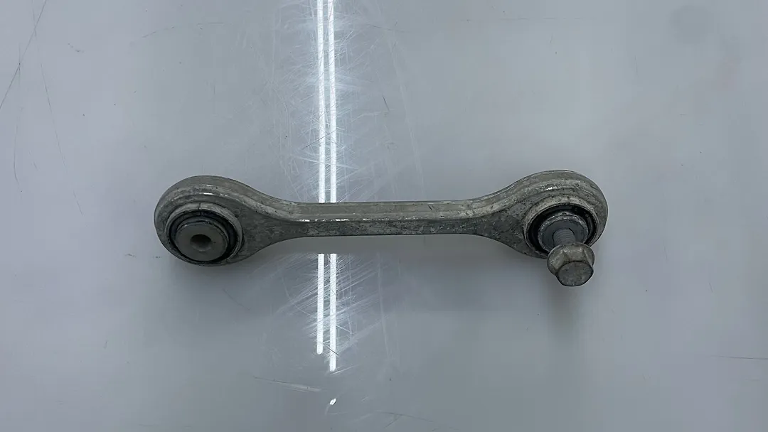 Lower arm (RH) - 2009 Audi A4