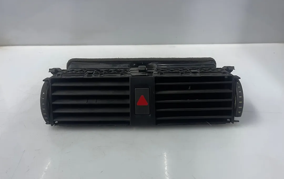 AC Grille  - 2011 Volkswagen Jetta