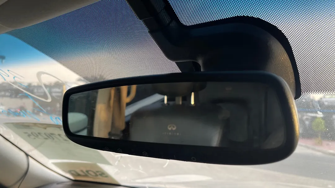 Rear view mirror - 2011 Infiniti QX56 5.6i