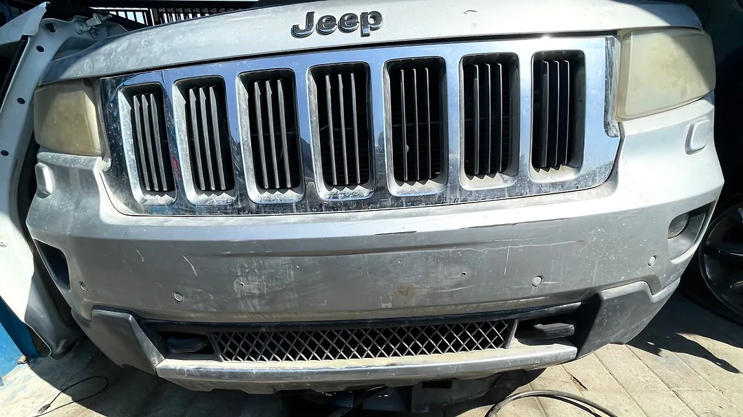 Front Bumper - 2013 Jeep GRAND CHEROOKE