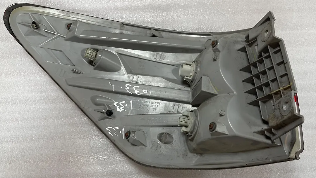 Tail Light (RH) - 2014 Nissan Pathfinder