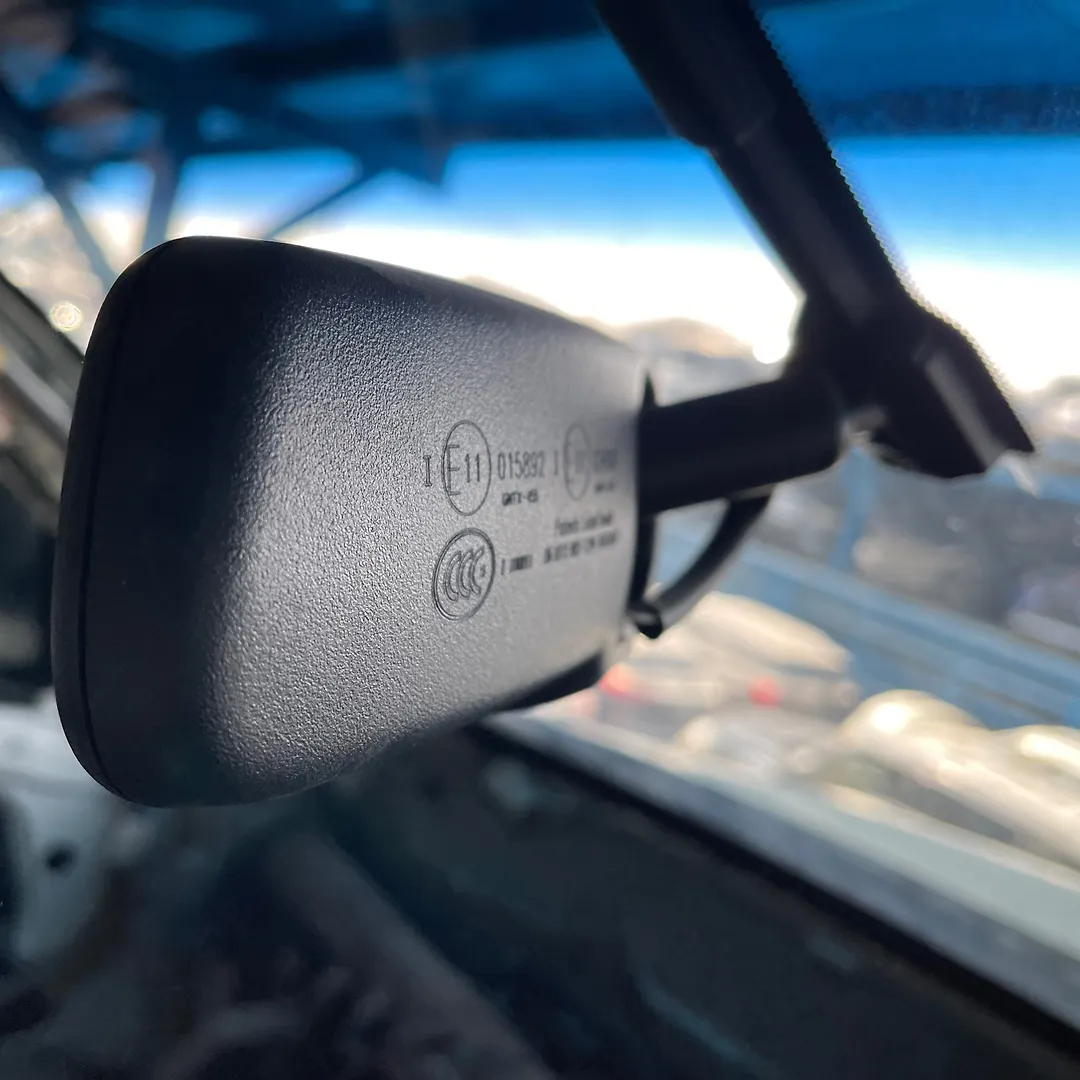 Rear view mirror - 2015 Infiniti QX50