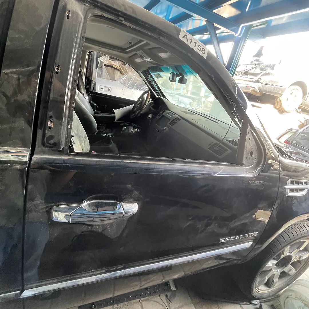 Door (RHF) - 2011 Cadillac Escalade Luxury