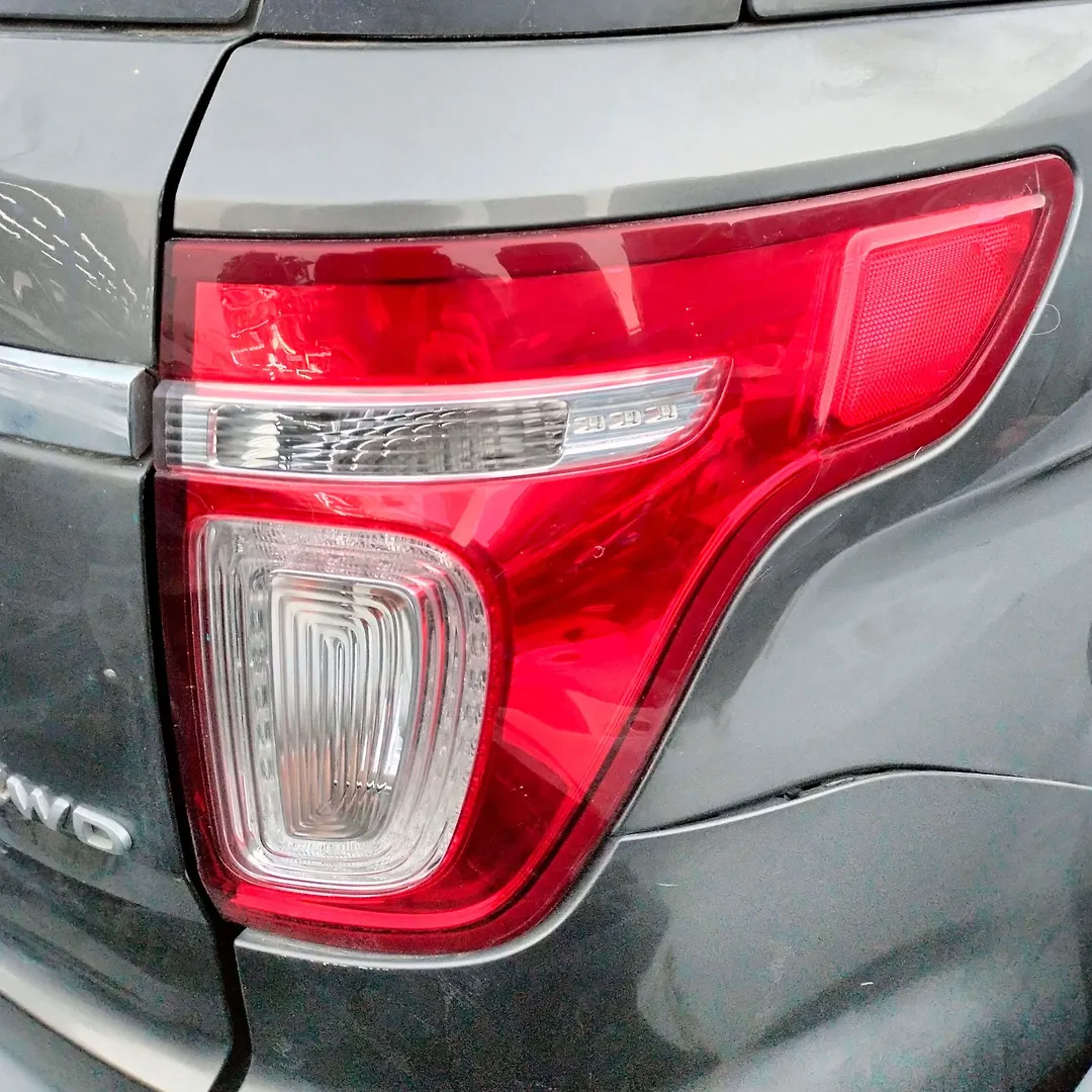 Tail Light (RH) - 2011 Ford Explorer