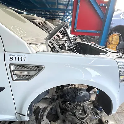 Fender (RHF) - 2014 Land Rover LR2