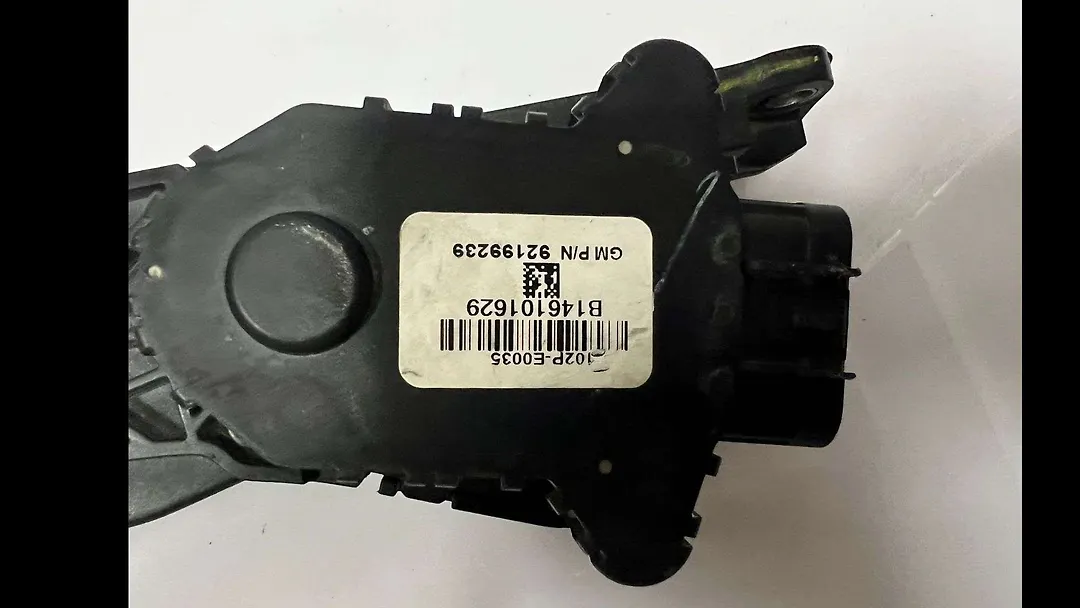 Accelerator pedal - 2018 Chevrolet Cruze