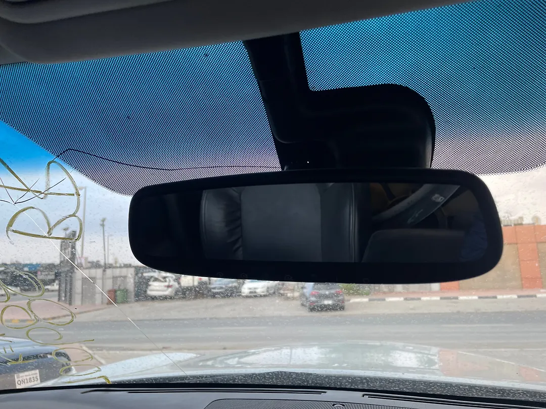 Rear view mirror - 2011 Infiniti QX56